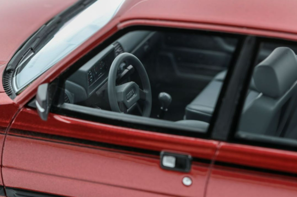 Otto Mobile OT1032 - Peugeot 305 GTX Rouge Foncé - Miniature 1/18 Résine