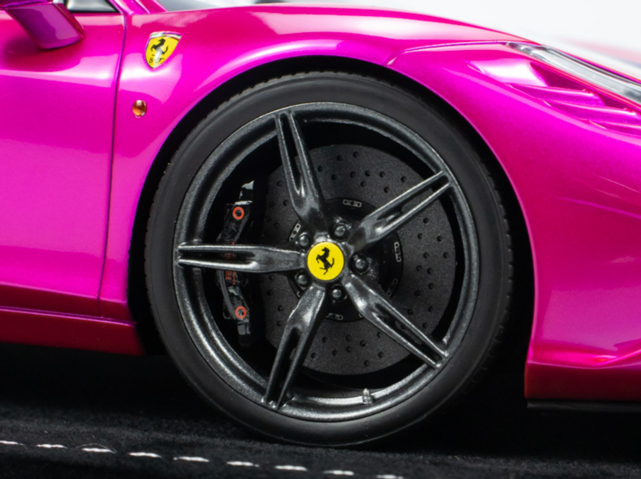 1/18 HH Model Ferrari 458 Speciale Electric Pink