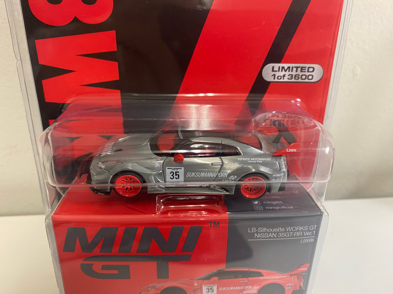 CHASE CAR 1/64 Mini GT Nissan 35GT-RR Ver.1 LB-Silhouette Works GT LBWK RHD  (Right Hand Drive) #35 Chrome Silver with Black Top and Graphics Limited