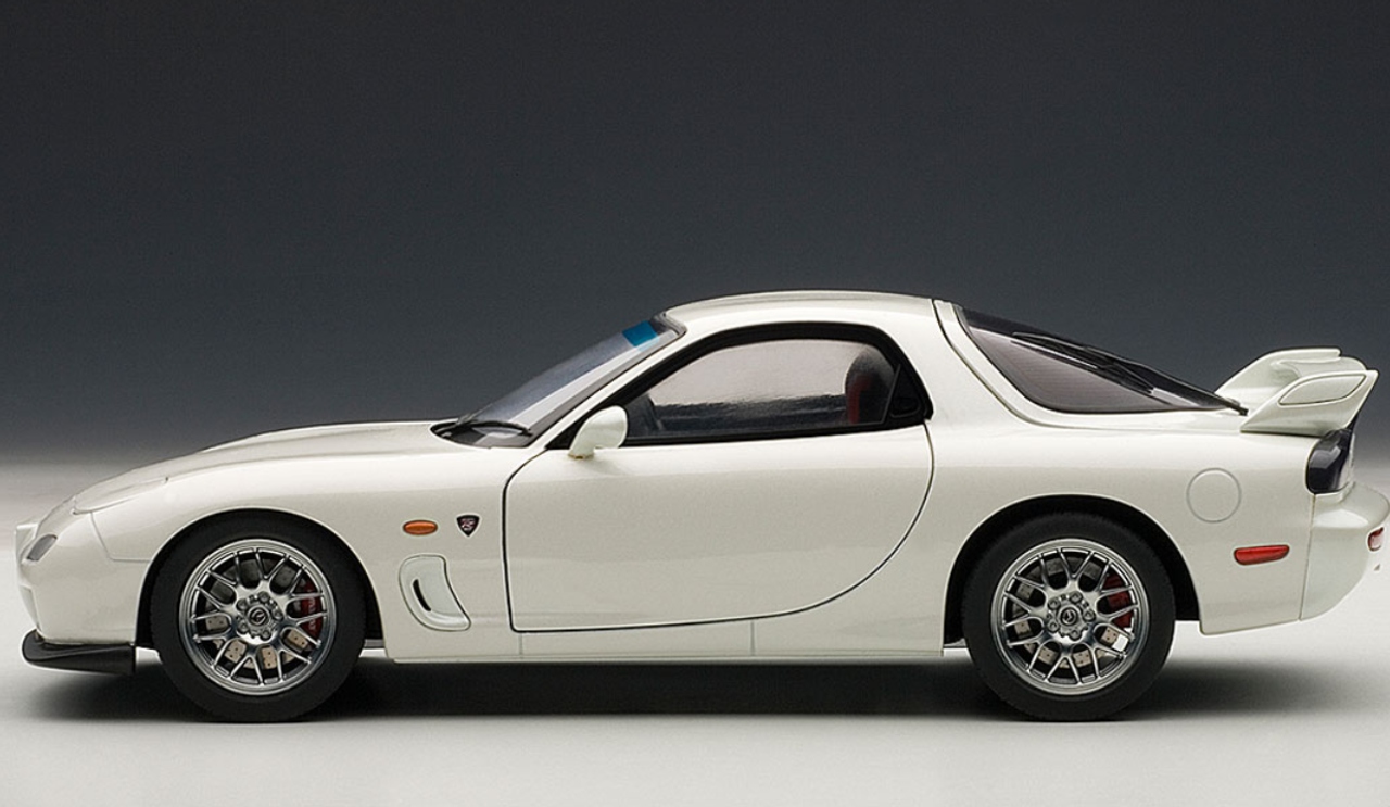 1/18 AUTOart Mazda RX-7 RX7 (FD) SPIRIT R TYPE A (PURE WHITE