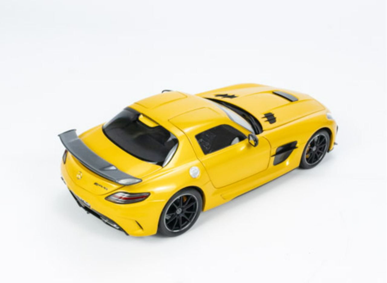 1/18 Minichamps Mercedes-Benz AMG SLS Black Series (Gold Yellow) Diecast Car Model