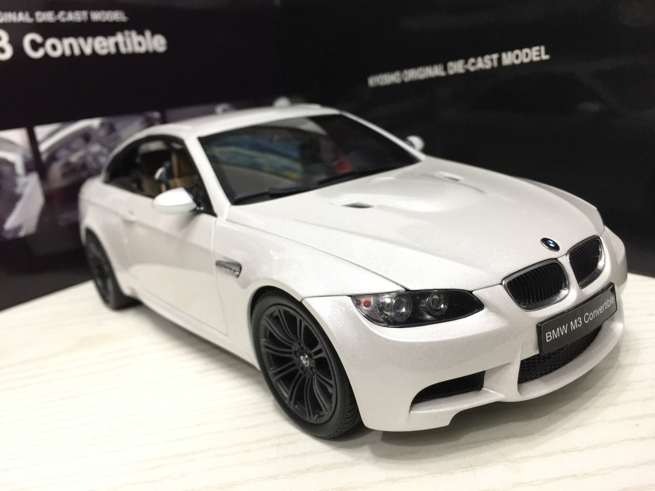 RARE 1/18 Kyosho BMW E93 M3 Convertible (White w/ Black Wheels) Diecast Car Model