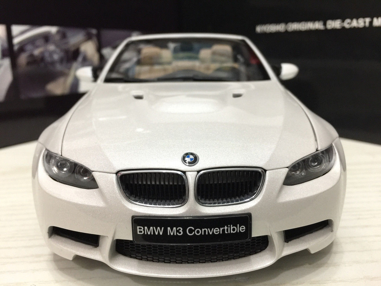 1/18 KYOSHO BMW M3 Coupe WHITE 中古 希少品 1/18 KYOSHO BMW E92 M3 GTS ALPINE WHITE COUPE BBS CARBON