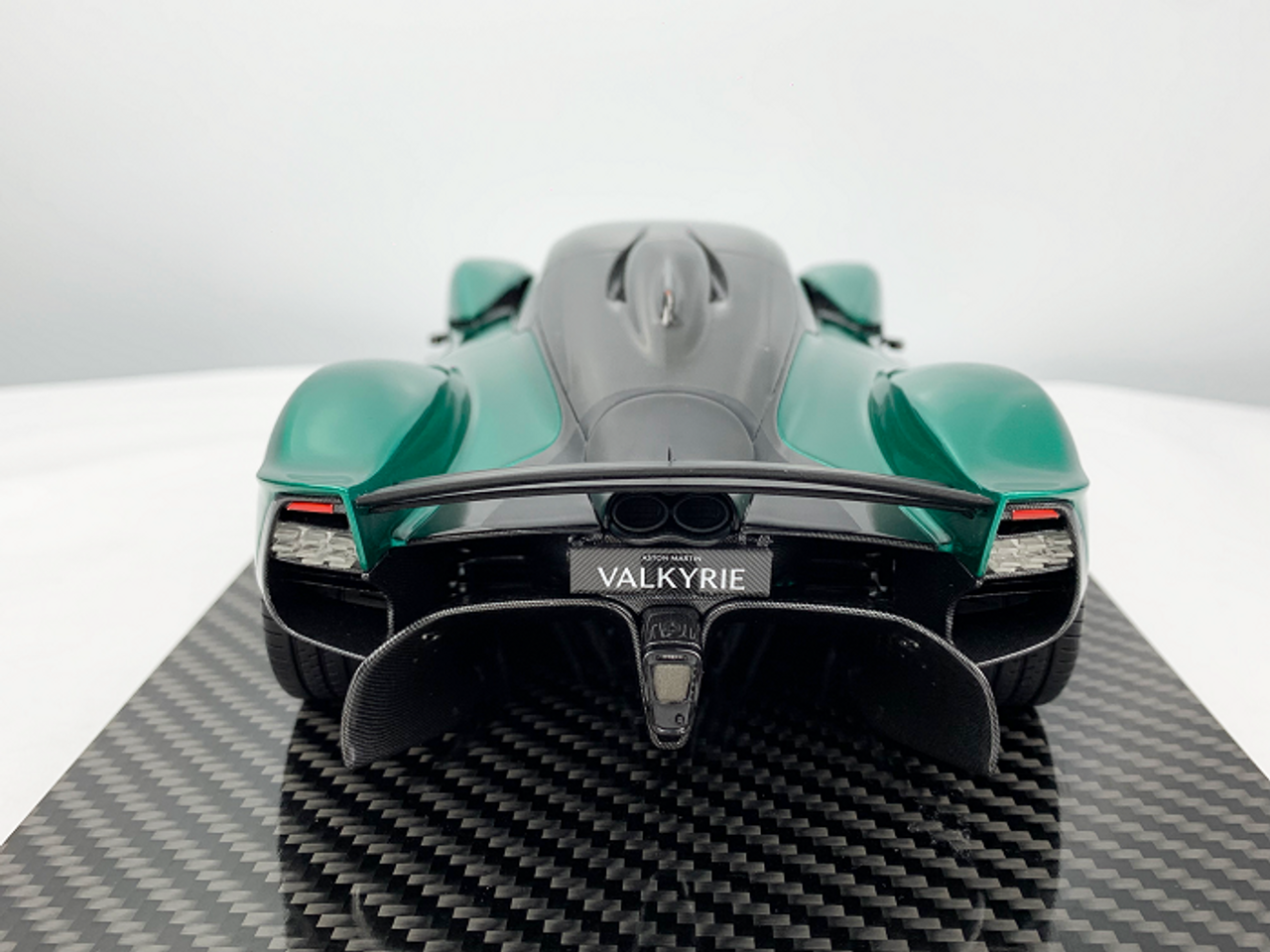 1/18 Frontiart Aston Martin Valkyrie (British Green) Resin Car Model