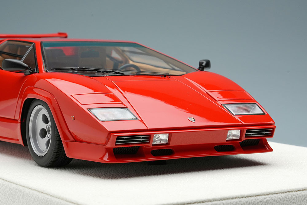 1/18 Make Up 1988 Lamborghini Countach LP5000 QV with Rear Wing