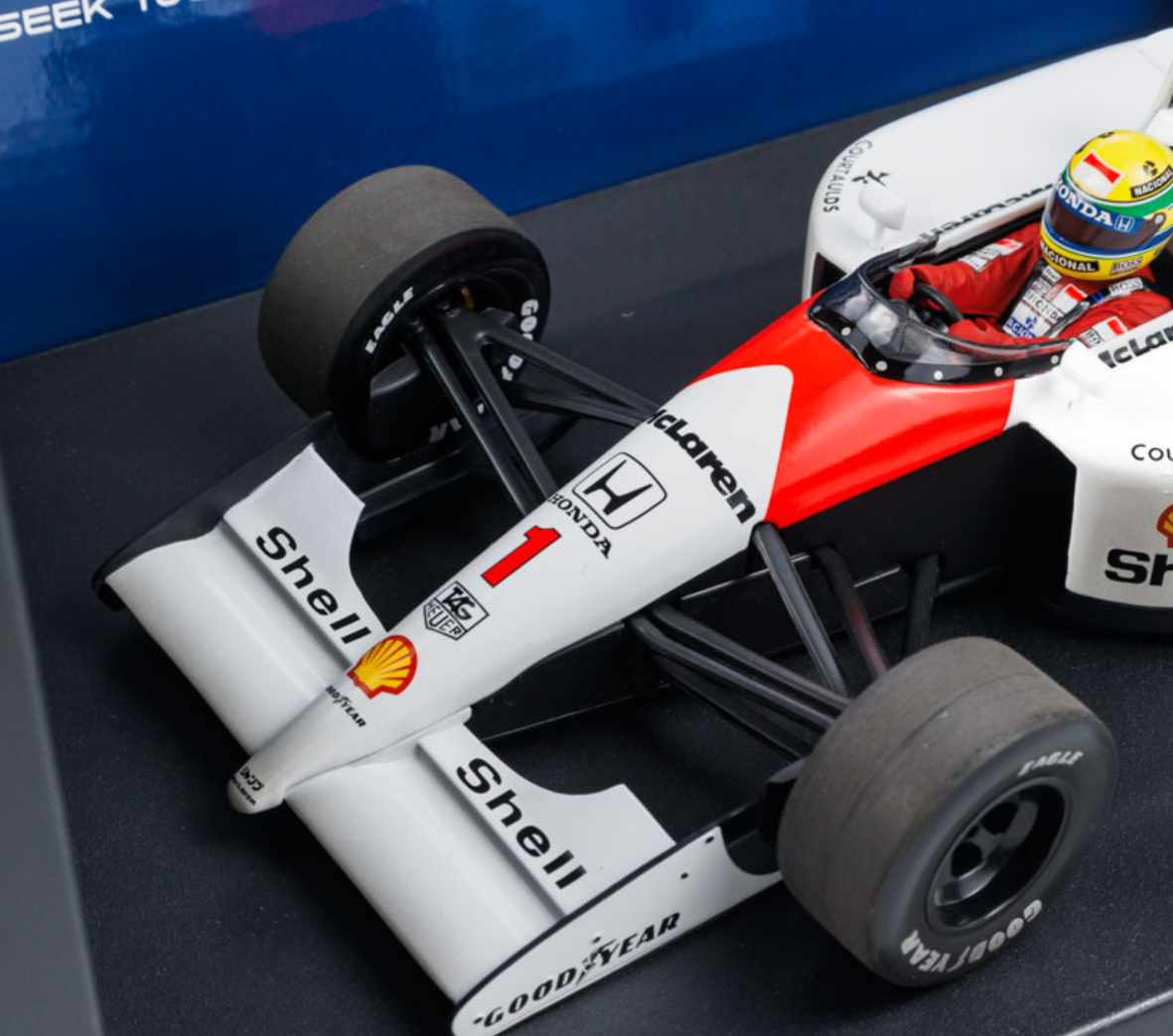 MINICHAMPS 1/18 マクラーレンMP4/4 セナ 1988 ワールドチャンピオン 1
