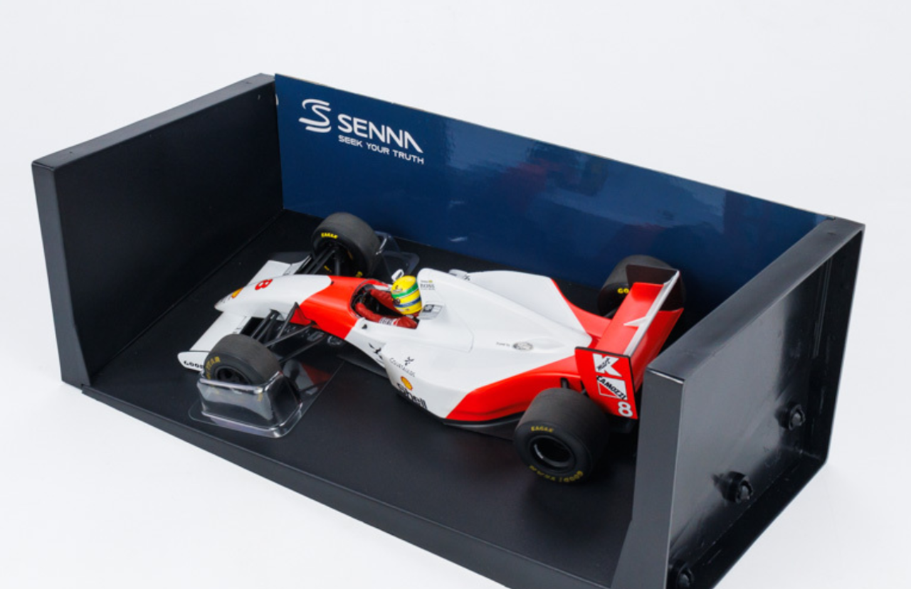 1/18 Minichamps 1993 Formula 1 Ayrton Senna McLaren MP4/8 Dirty Version #8 Winner Australian GP Car Model