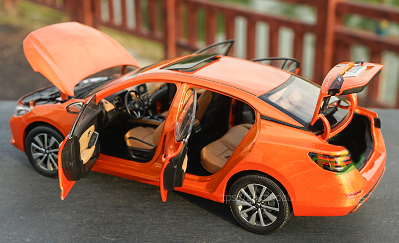 1/18 Dealer Edition Nissan Bluebird Sylphy / Pulsar / Sentra (Orange) Diecast Car Model