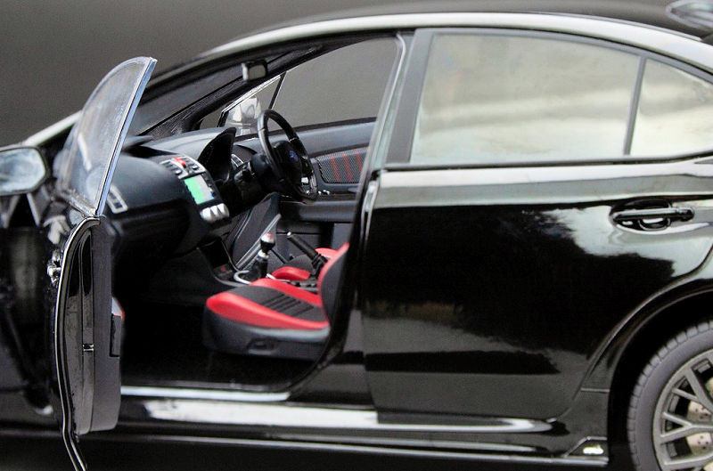 1/18 Sunstar 2018 Subaru WRX STI Custom (Black with Yellow