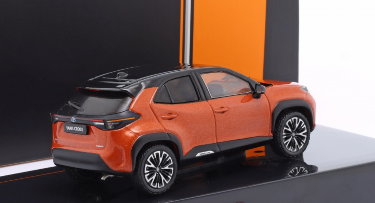 1/43 Ixo 2022 Toyota Yaris Cross (Orange Metallic) Car Model