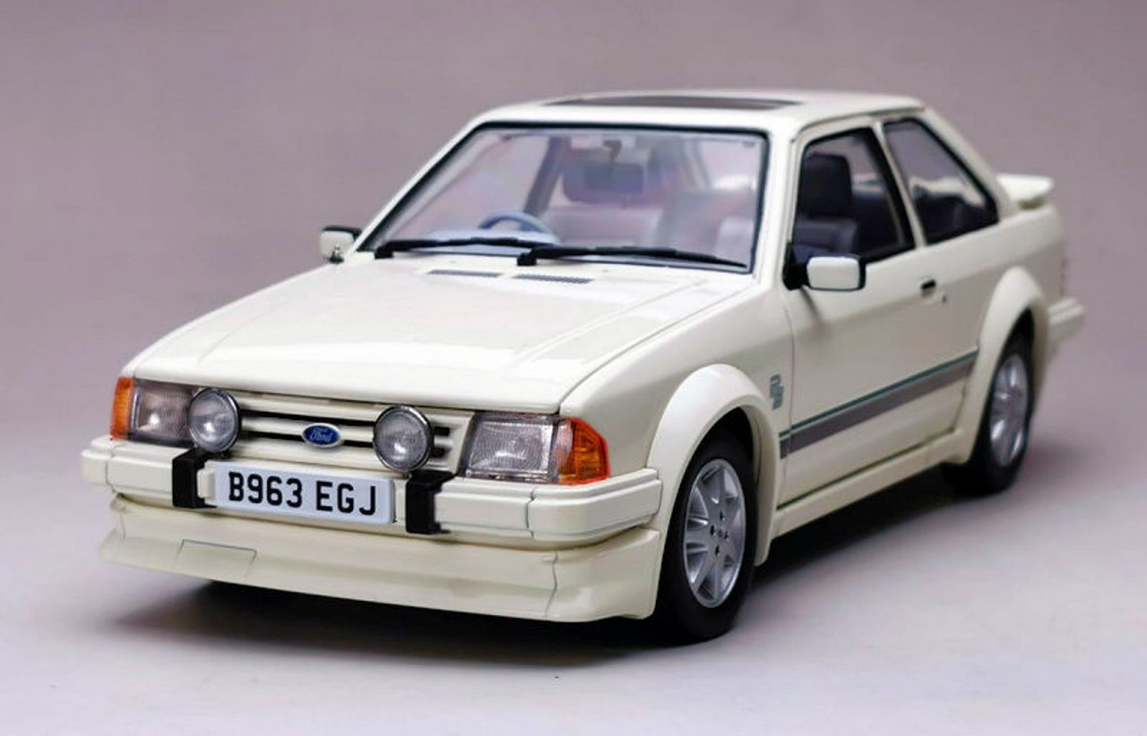 1/18 Sunstar 1984 Ford Escort RS Turbo - RH- Diamond White Diecast Car Model