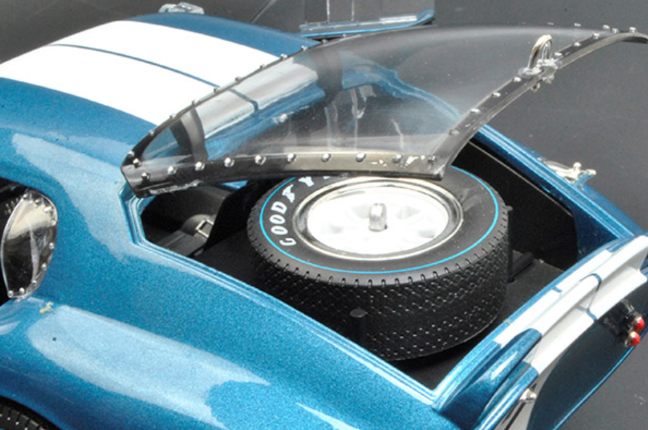 1/18 Dealer Edition 1965 Ford Shelby Mustang Cobra Coupe Daytona #12 (Blue) Diecast Car Model