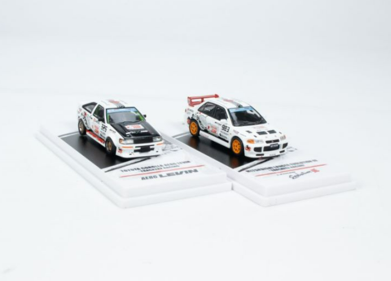 Miniature Toyota Corolla 1/64 INNO64 Set Et Mitsubishi Lancer RHD Trackerz Racing 1
