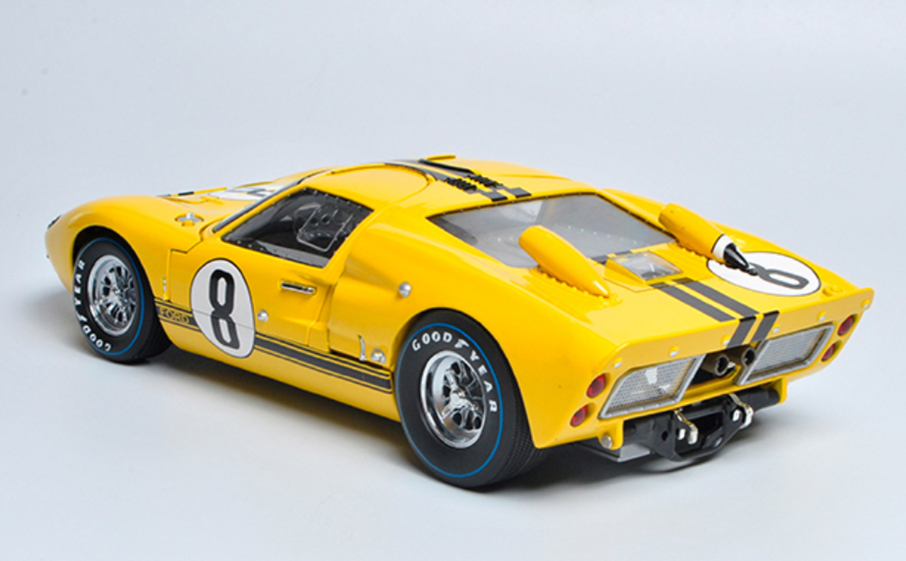 1/18 Shelby Collectibles Ford GT-40 GT40 MK II MKII #1 (Yellow) Diecast Car Model