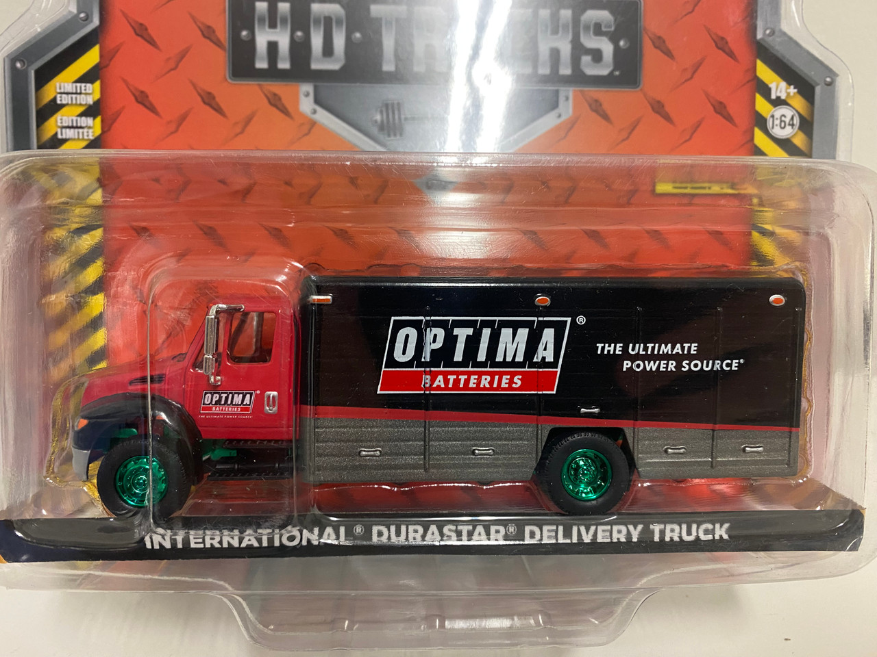 CHASE CAR 1/64 Greenlight International Durastar Delivery Truck Optima Batteries Diecast Car Model