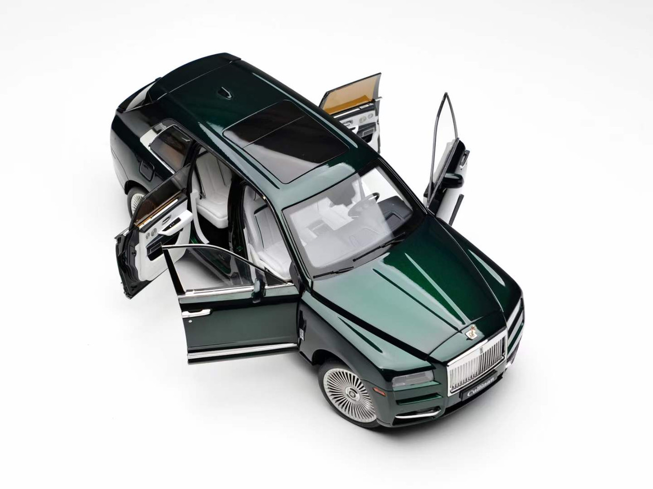 1/18 Dealer Edition Rolls-Royce RR Cullinan (Black Green