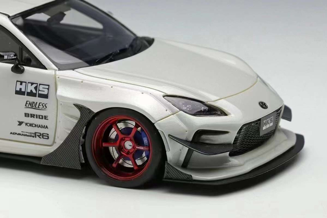 1/43 Makeup Toyota GR86 Type-R HKS Driving Performer (Pearl White) Car Model