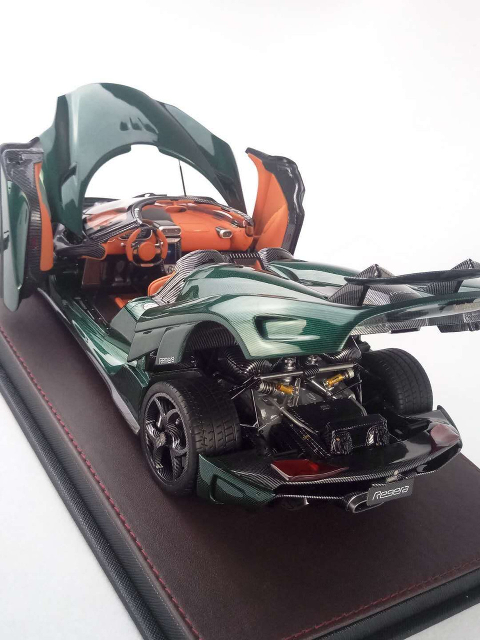 1/18 Frontiart Koenigsegg Regera (Carbon Fiber Green) Full Open