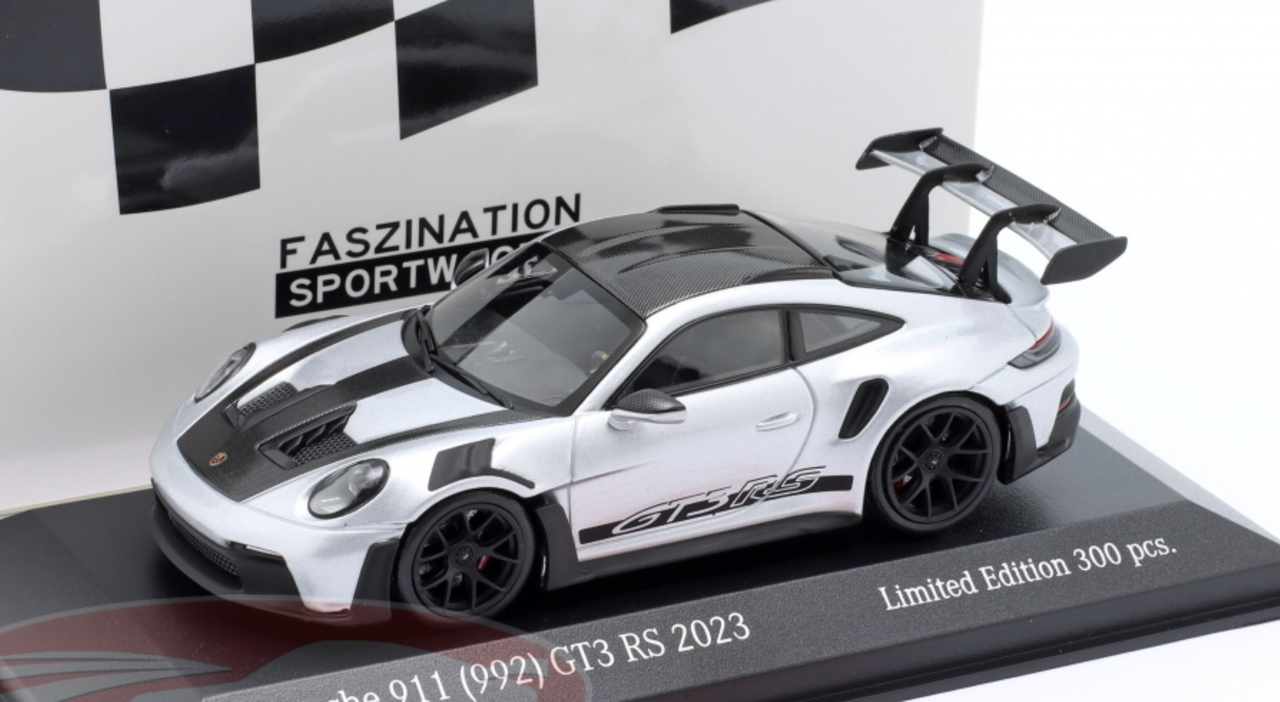 1/43 Minichamps 2023 Porsche 911 (992) GT3 RS Weissach Package (Silver with Black Wheels) Car Model