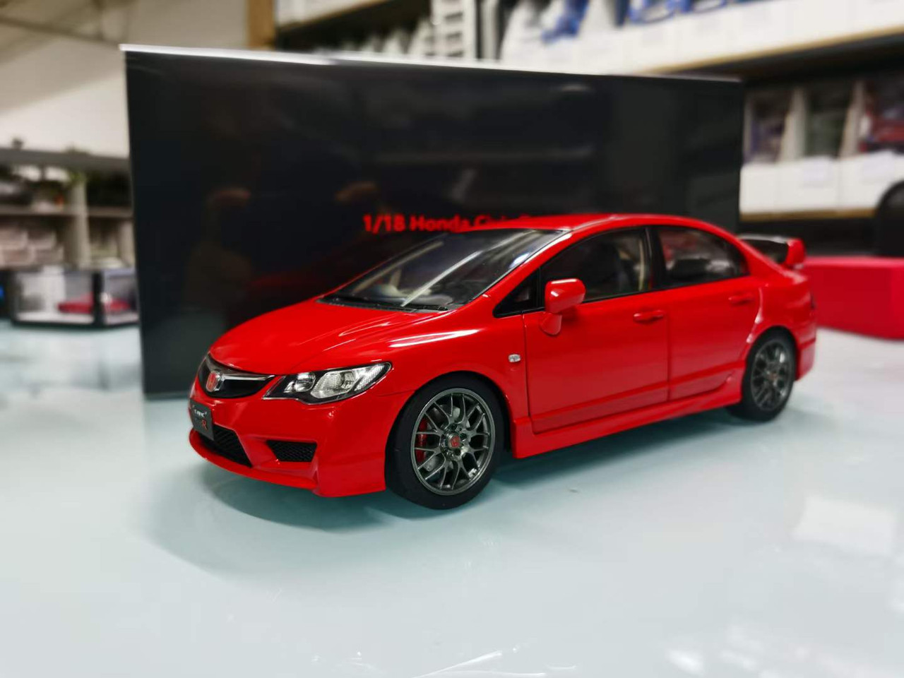 1/18 Well Honda Civic FD2 (Red) Diecast Car Model