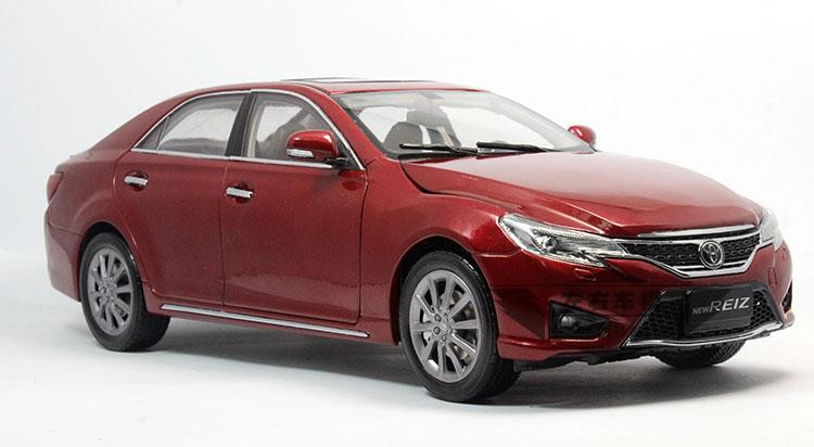 1/18 Toyota Reiz (Red) - LIVECARMODEL.com