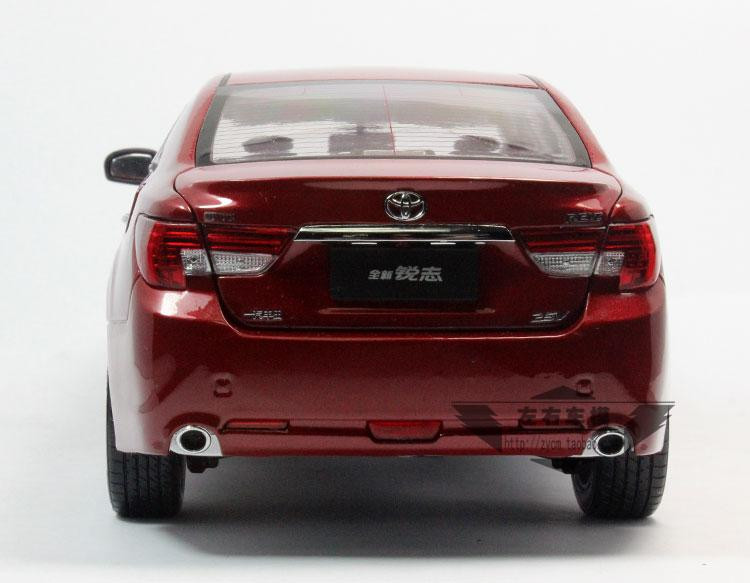 1/18 Toyota Reiz (Red) - LIVECARMODEL.com
