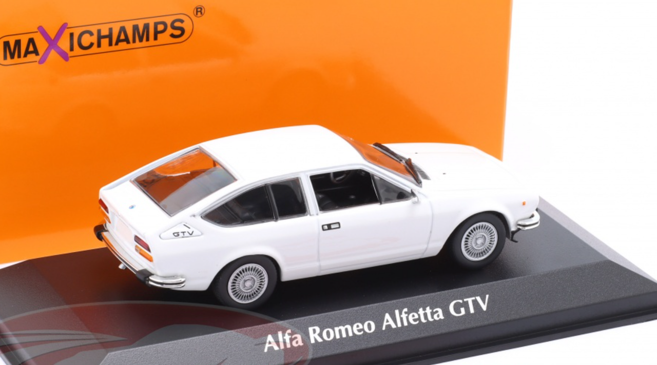 1/43 Minichamps 1976 Alfa Romeo Alfetta GTV (White) Car Model