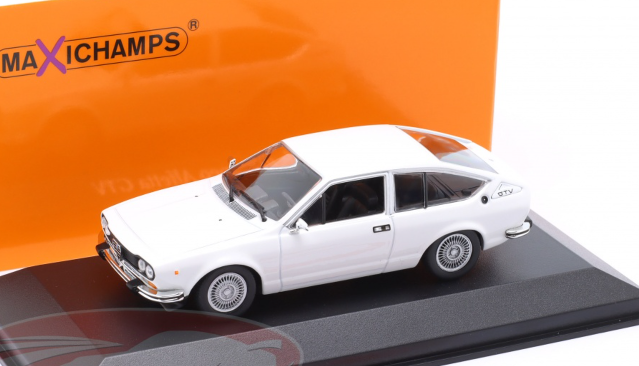 ミニカー MINICHAMPS Alfa Romeo Alfetta 1.8 1/43 ミニカー MINICHAMPS Alfa Romeo Alfetta 1.8 1/43 ミニカー