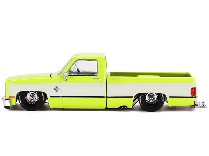 1/64 Kaido House & Mini GT Chevrolet Silverado KAIDO Flo V1
