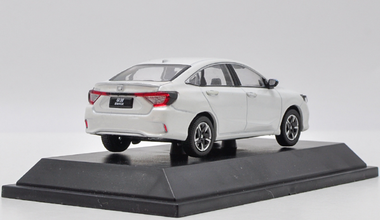 1/43 Dealer Edition Honda Envix (White) Diecast Car Model