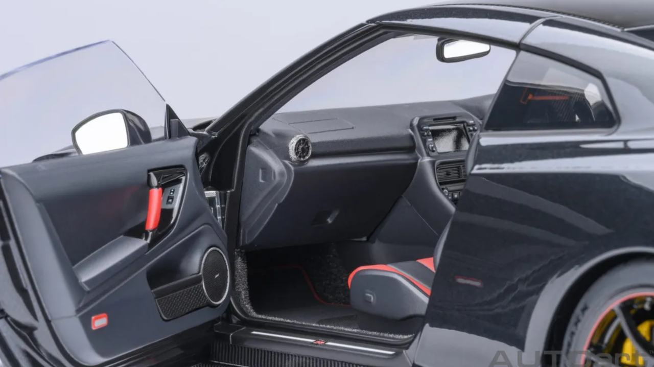 1/18 AUTOart 2022 Nissan GT-R (R35) Nismo Special Edition (Meteor Flake Black Pearl) Car Model