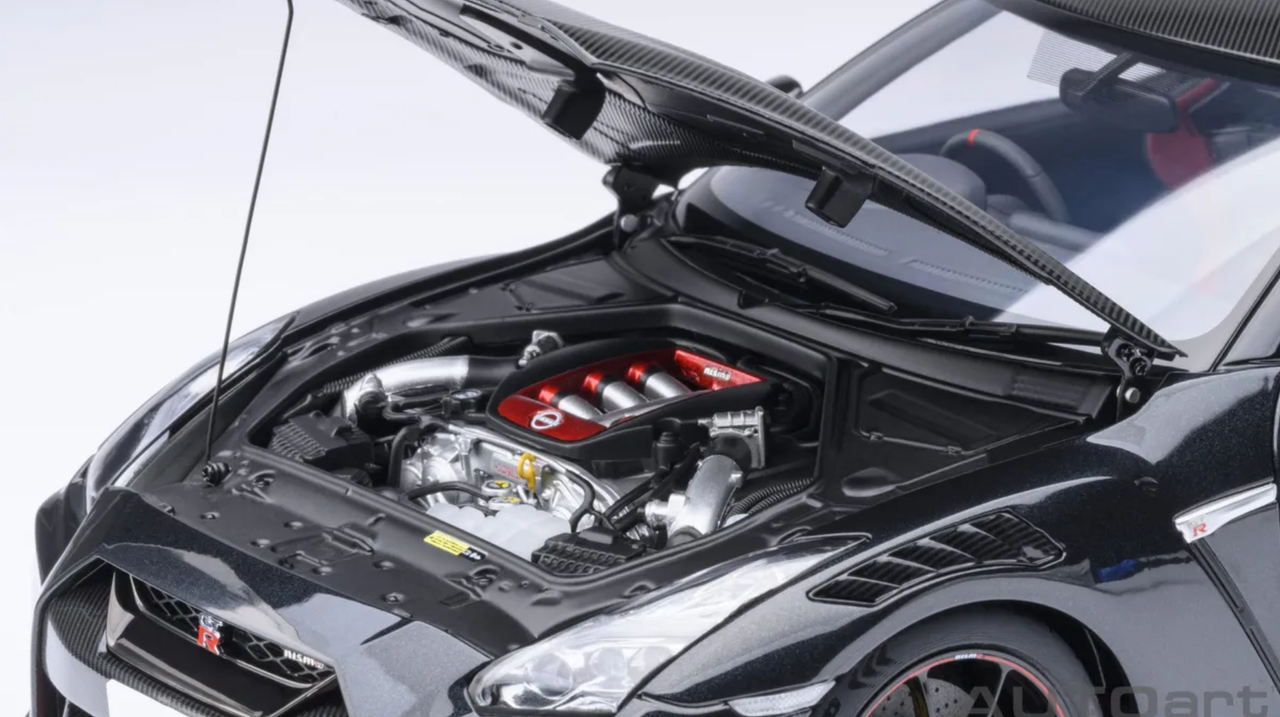 1/18 AUTOart 2022 Nissan GT-R (R35) Nismo Special Edition (Meteor Flake Black Pearl) Car Model