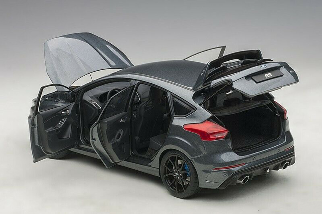 激レア　AUTO ART Ford Focus ラリーカー 　1/18 Autoart FORD FOCUS RS 2016 Magnetic Grey 1/18 Scale New