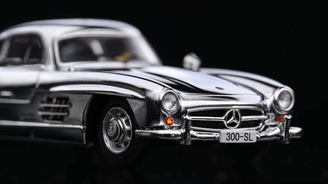 1/64 Seeker Mercedes-Benz 300SL W198 Coupe (Chrome Silver) Car Model