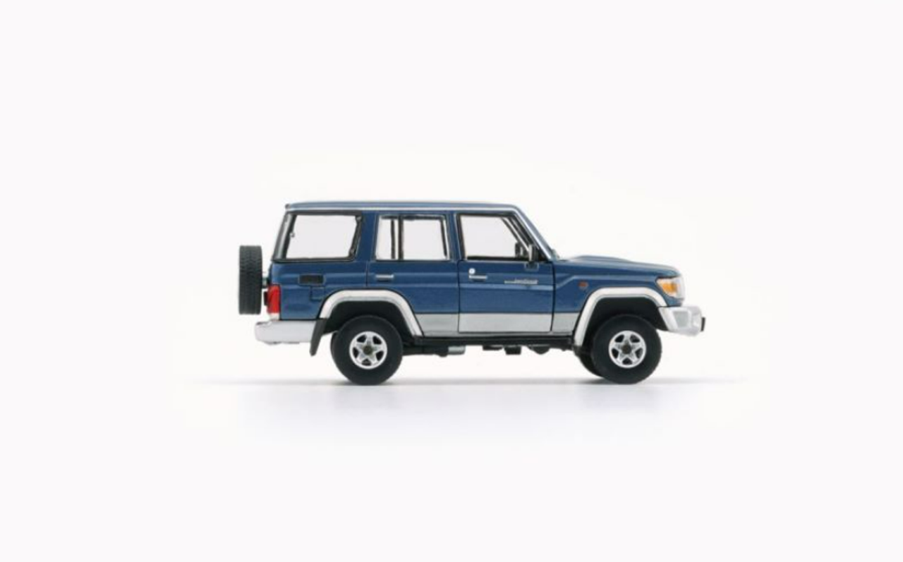 1/64 BM Creations Toyota Land Cruiser LC76 Blue