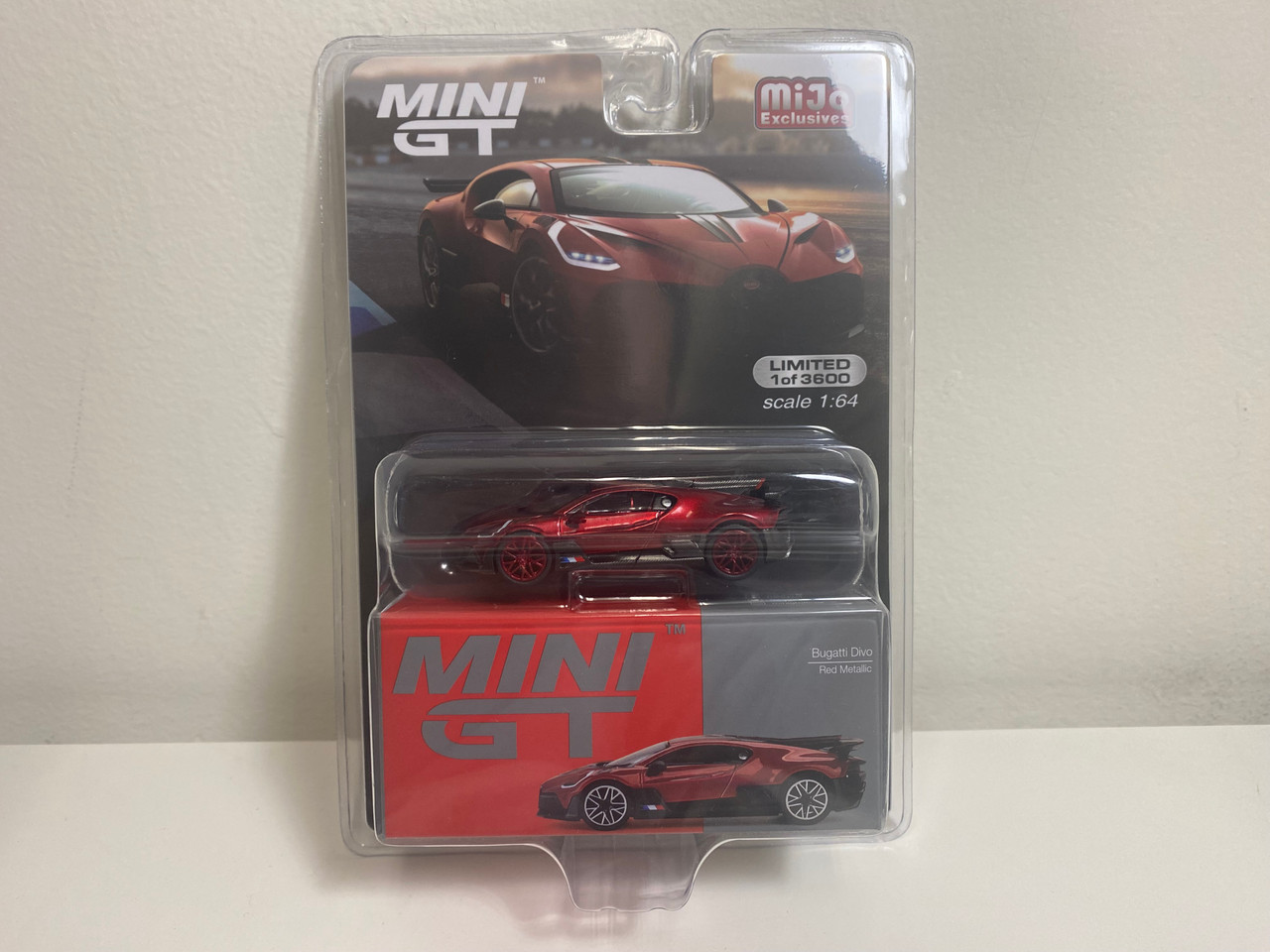MINI GT ブガッティ ディーヴォ (レッド・メタリック) チェイスカー CHASE CAR 1/64 Mini GT Bugatti Divo (Red Metallic) Diecast Car