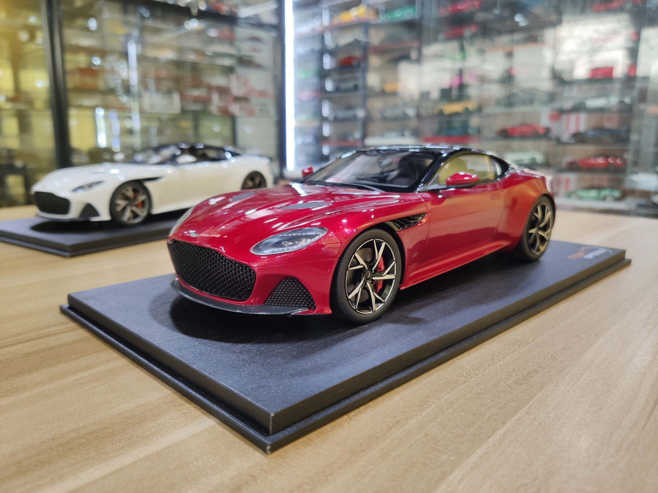1/18 Top Speed Topspeed TSM Aston Martin DBS Superleggera