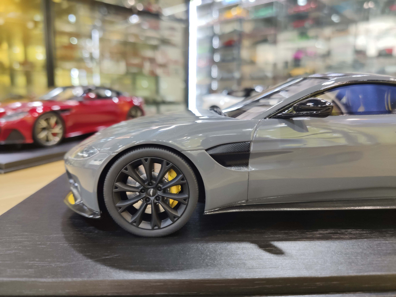 1/18 Top Speed Topspeed TSM 2019 Aston Martin Vantage (Grey) Resin Car Model