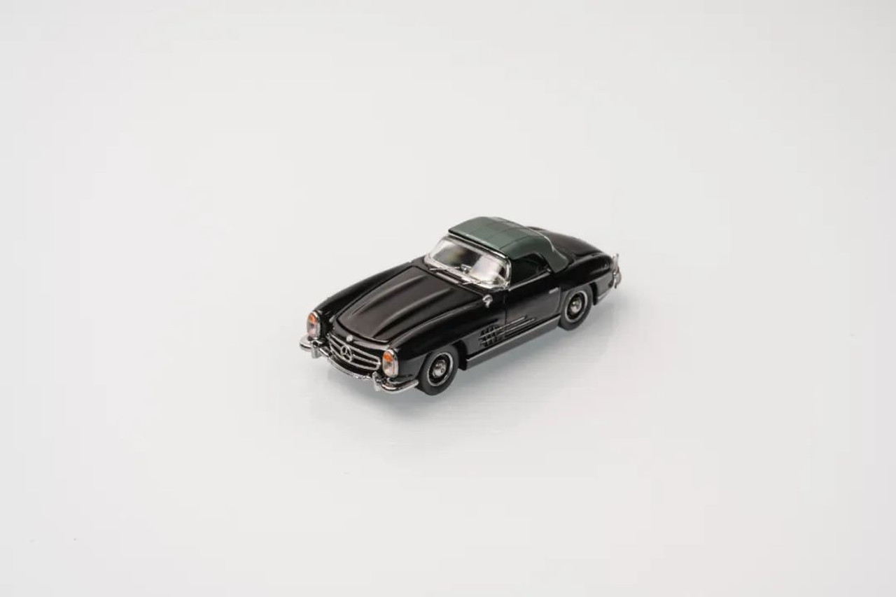 1/64 GFCC Mercedes-Benz 300SL Roadster Soft Top (Black) Diecast Car Model