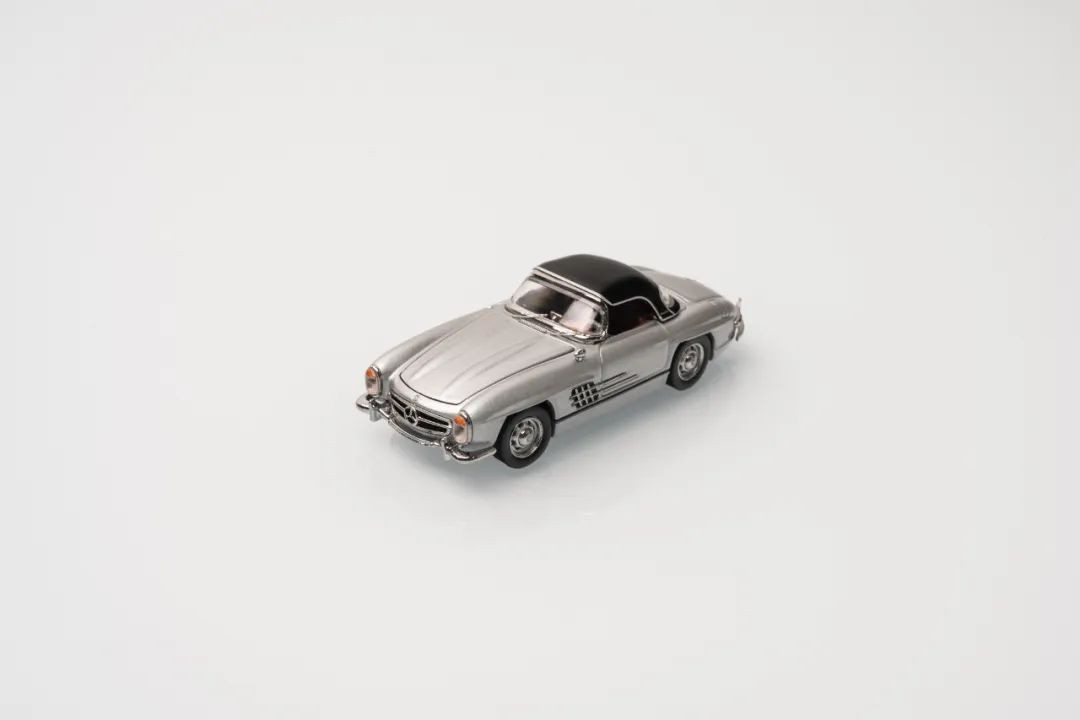 1/64 GFCC Mercedes-Benz 300SL Roadster Hardtop (Silver) Diecast