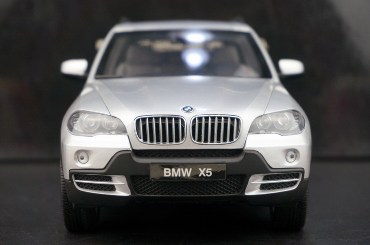 1/18 Kyosho BMW E70 X5 (Silver) Diecast Car Model - LIVECARMODEL.com