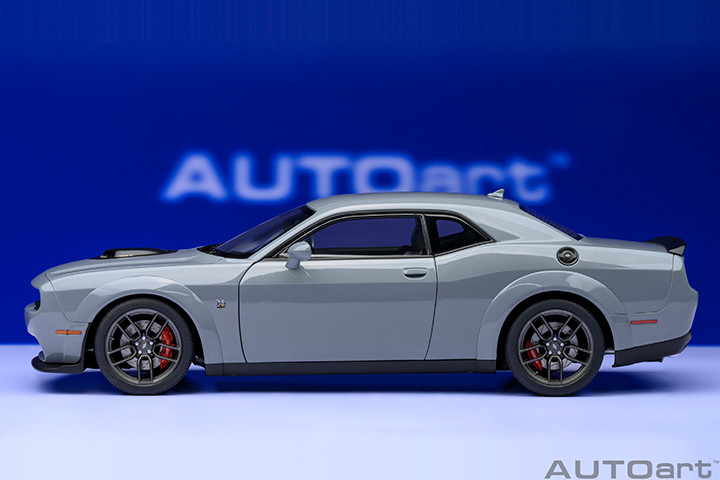 1/18 AUTOart 2022 Dodge Challenger R/T Scat Pack Widebody (Smoke