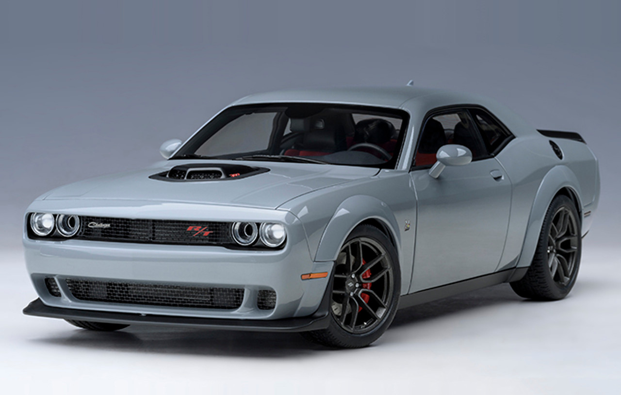 1/18 AUTOart 2022 Dodge Challenger R/T Scat Pack Widebody (Smoke Show Grey)  Car Model