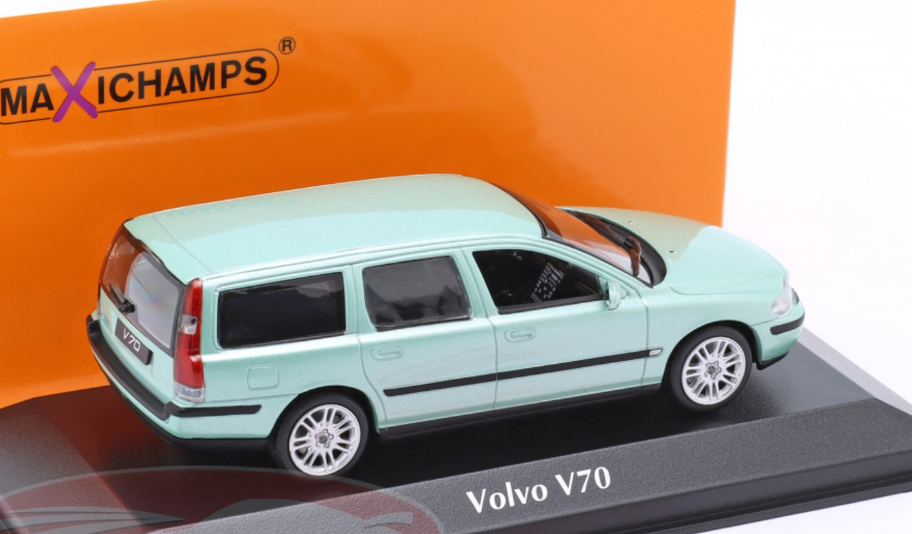 1/43 Minichamps 2000 Volvo V70 Break (Light Green) Car Model