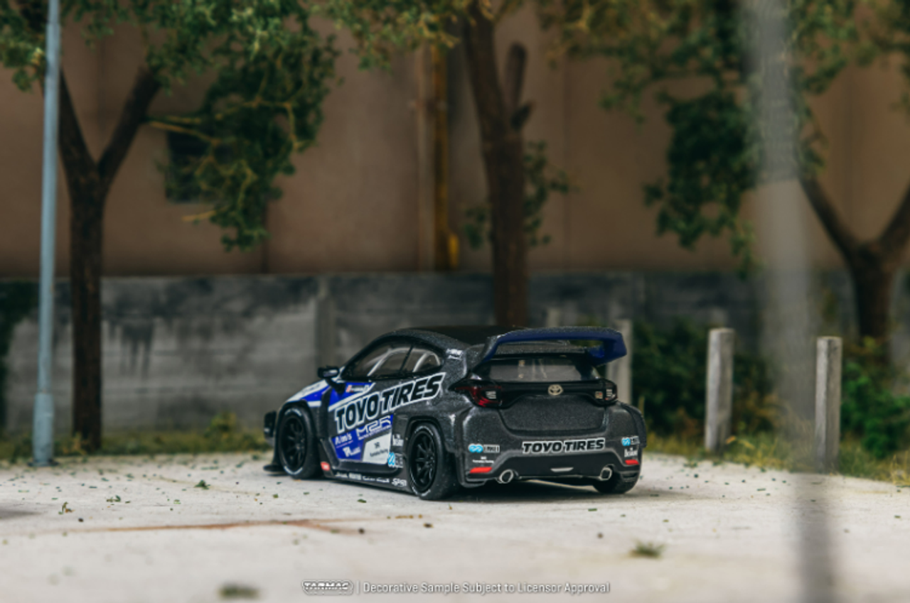 1/64 Tarmac Works Pandem Toyota GR Yaris TOYO TIRES