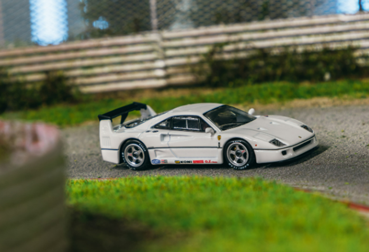  1/64 Tarmac Works Ferrari F40 Lightweight (White) Diecast Car Model