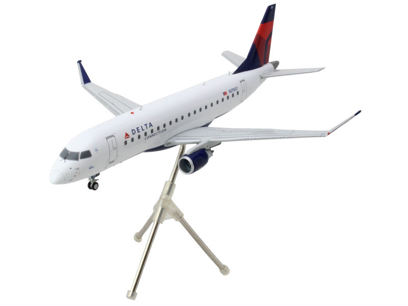 Embraer ERJ-175 Commercial Aircraft 