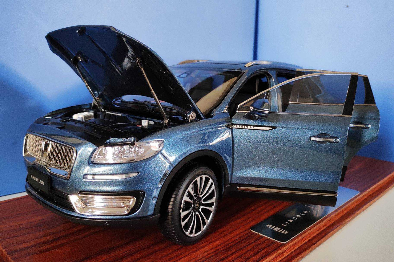 東京ディズニーシー Nautilus コレクターズエディション New 2025