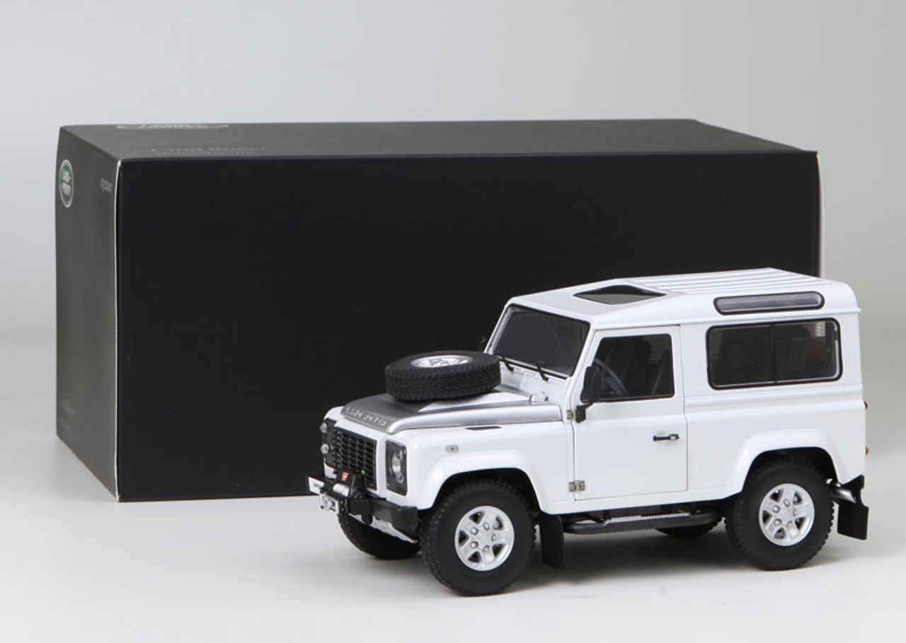 1/18 Kyosho Land Rover Defender 90 SWB (White w/ Silver Hood) Diecast Car Model