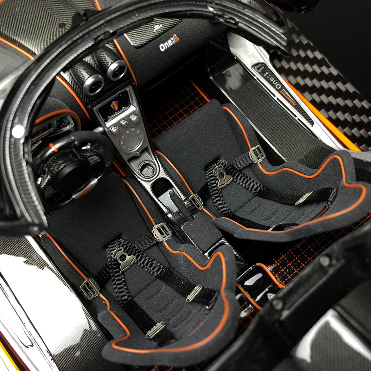 1/18 Frontiart Koenigsegg One:1 (Silver) Fully Open Diecast
